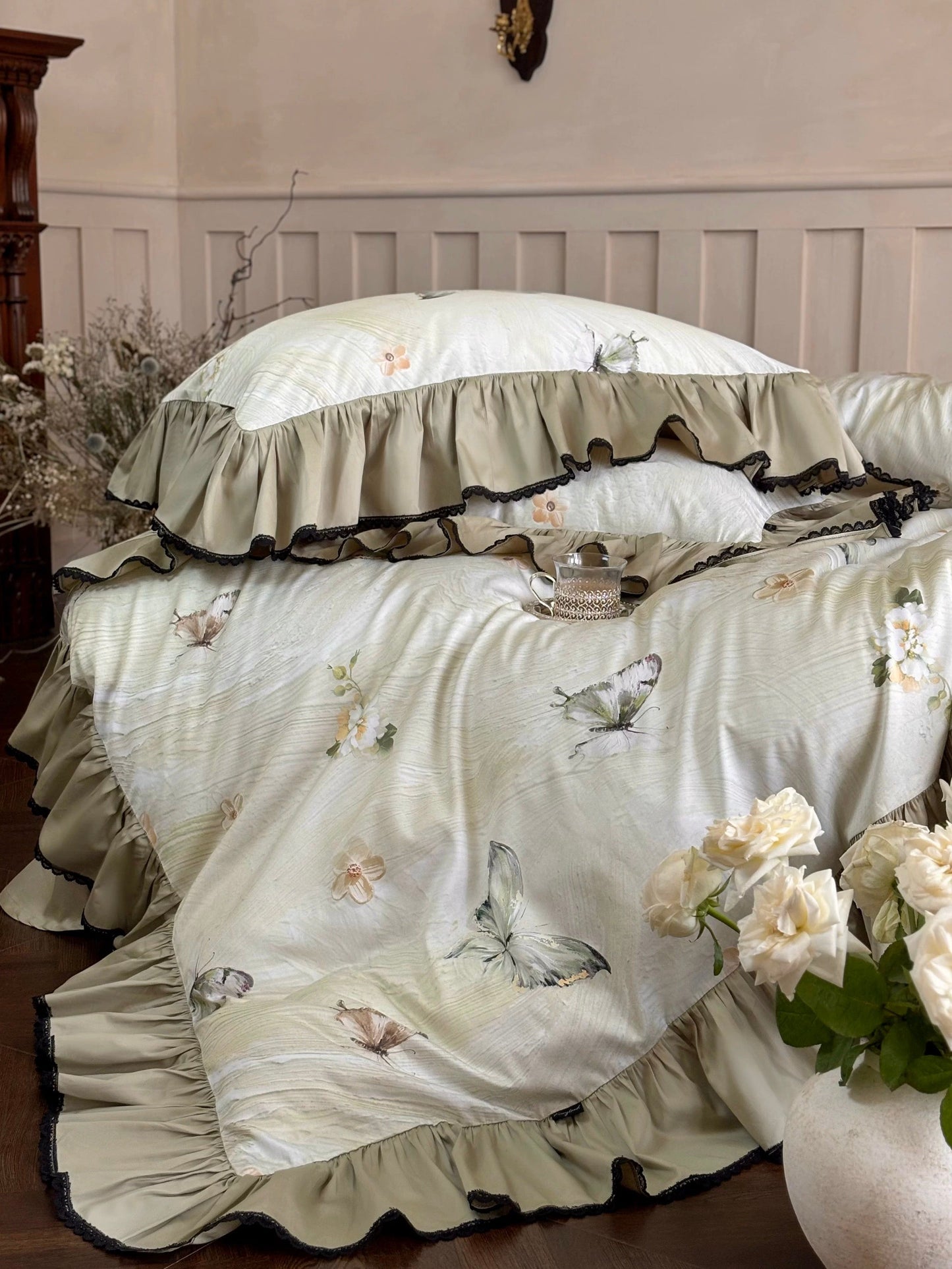 Tessa Bedsheet Set