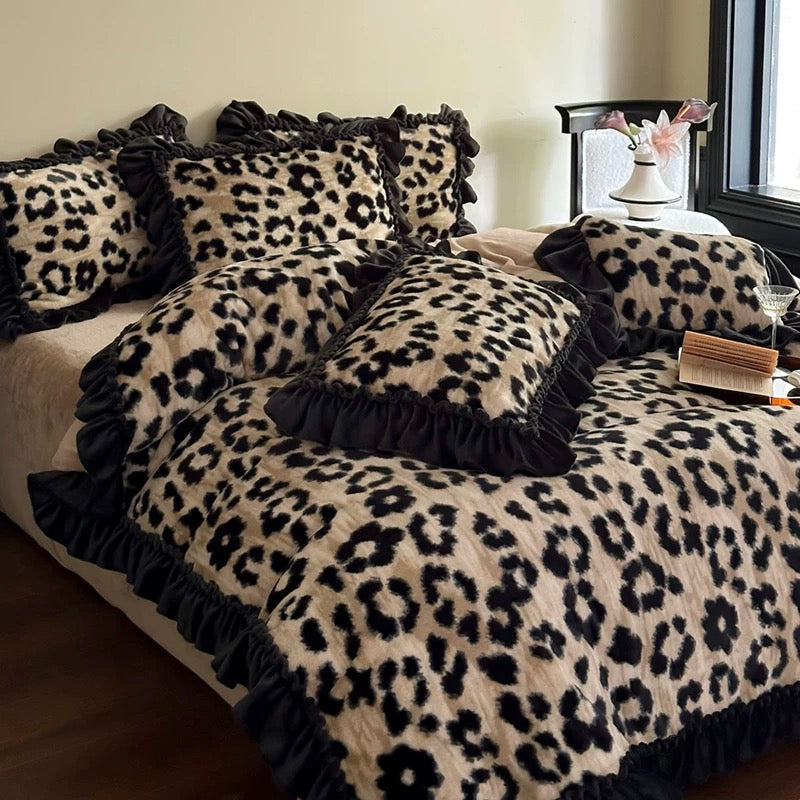 Lindsay Bedsheet Set