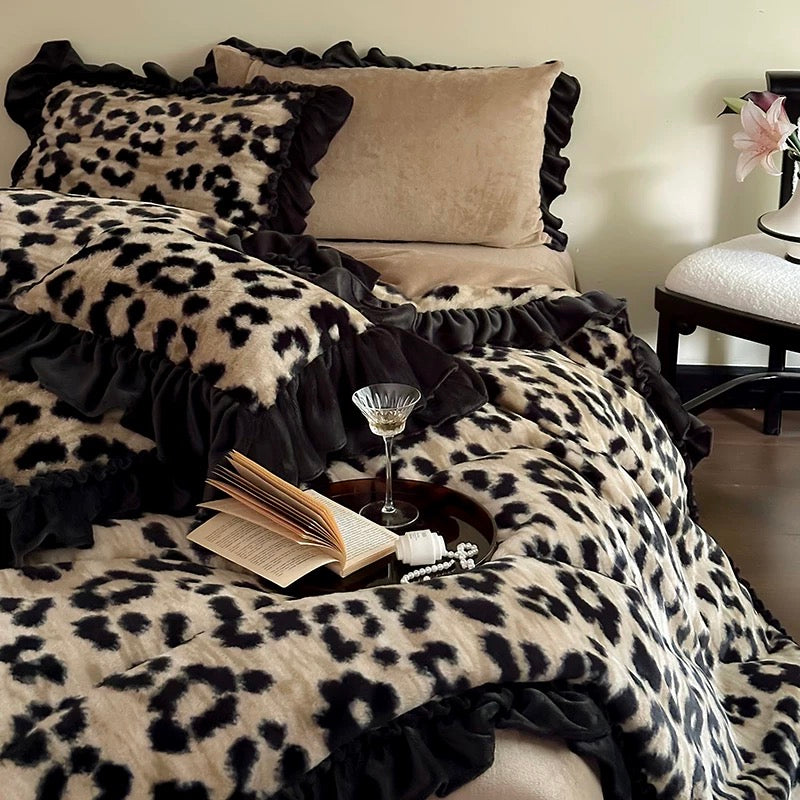 Lindsay Bedsheet Set