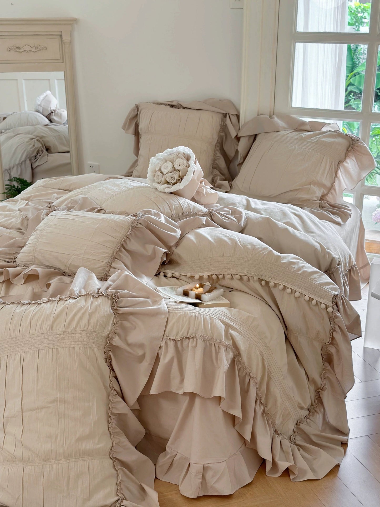 Tara Bedsheet Set