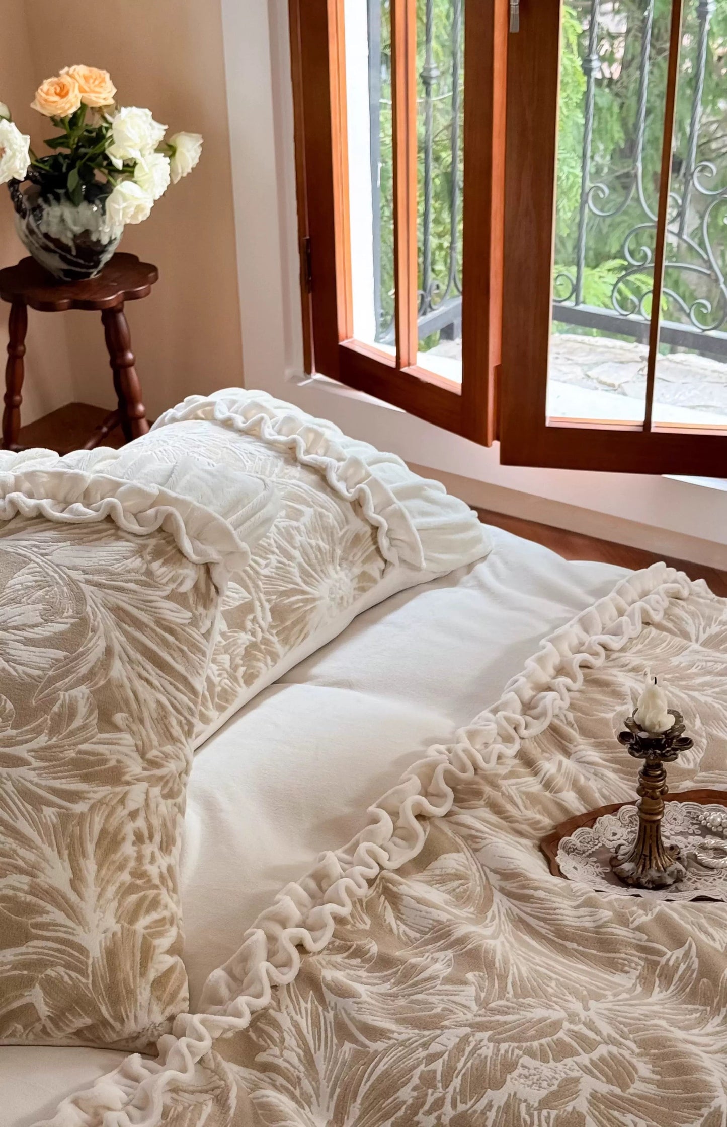 Yuna Bedsheet Set